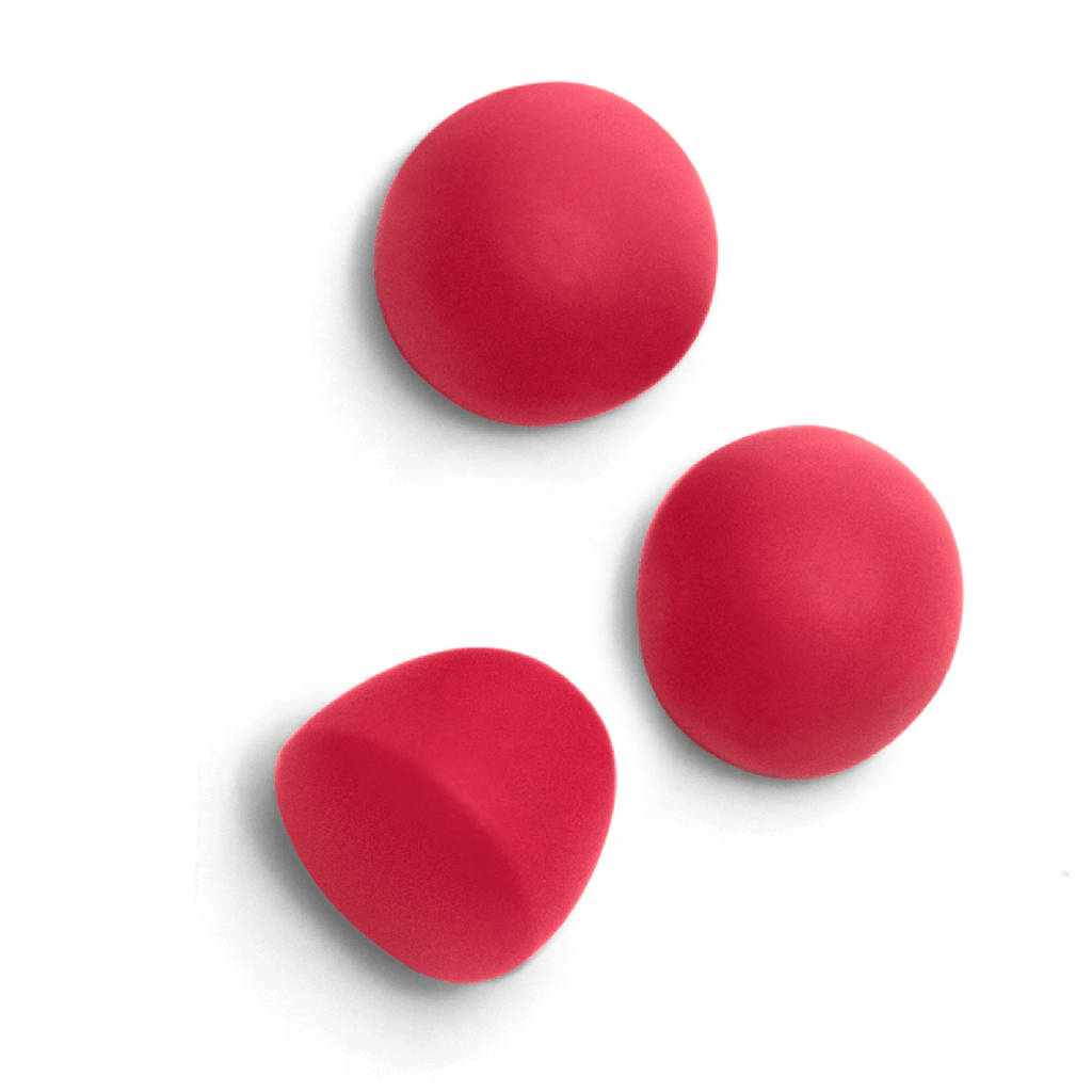 three red gummies